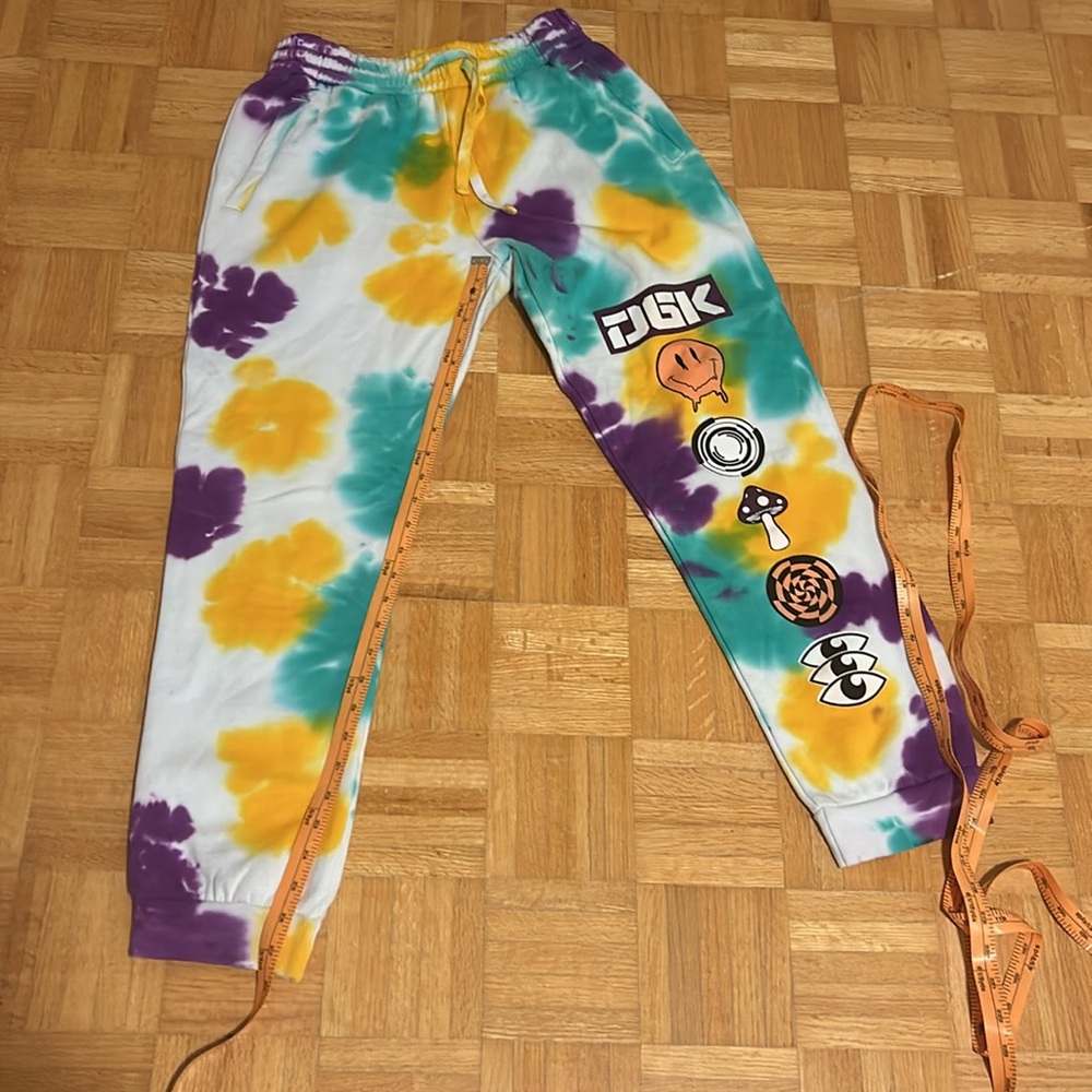 DGK - Picture 4 of 12